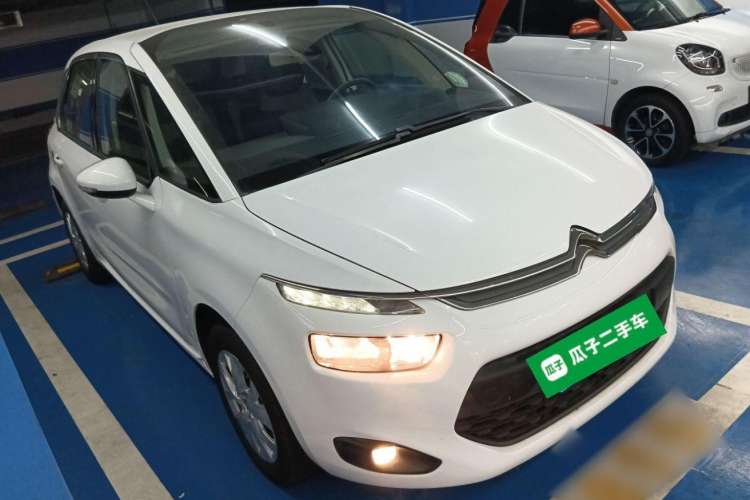 Used Citroen C4 Picasso 2015 1.6T Fashion Model 5 Seats Front Right 45 Deg