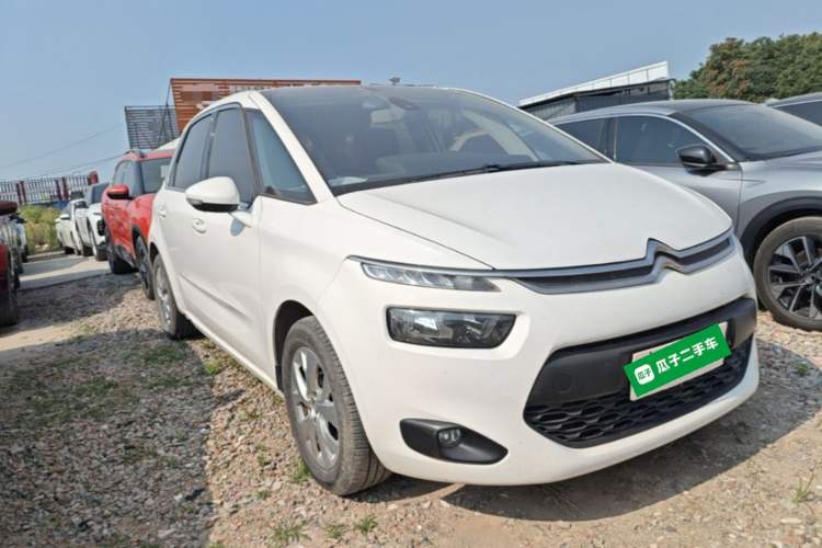 Used Citroen C4 Picasso 2015 1.6T Fashion Model 5 Seats Front Right 45 Deg