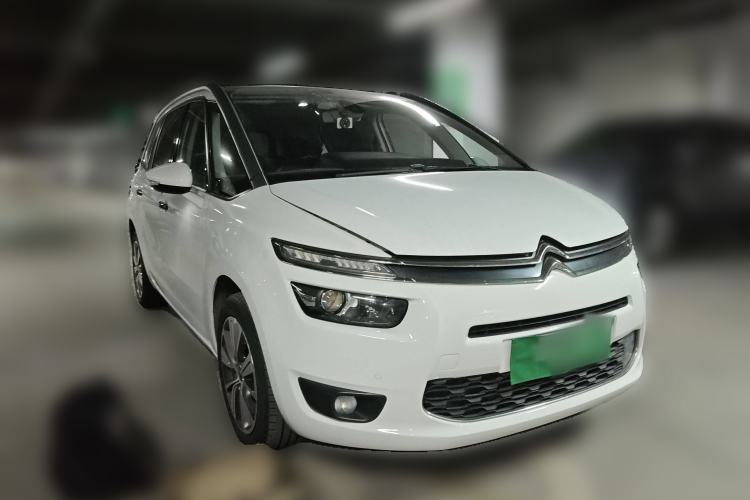 Used Citroen C4 Picasso 2015 Grand 1.6T Luxury 7-Seater Front Right 45 Deg