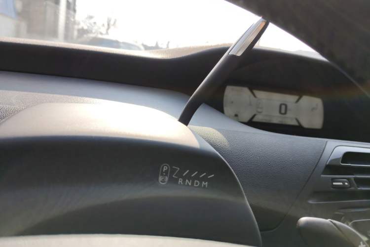 Used Citroen C4 Picasso 2015 1.6T Fashion Model 5 Seats Gear Lever