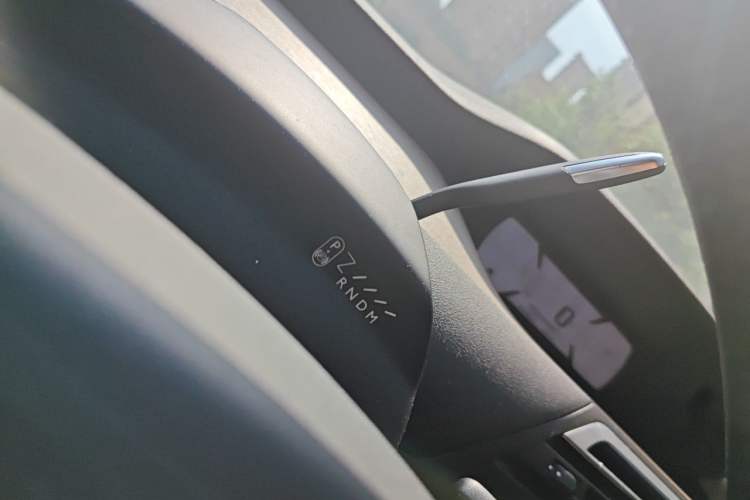 Used Citroen C4 Picasso 2015 Grand 1.6T Luxury 7-Seater Gear Lever