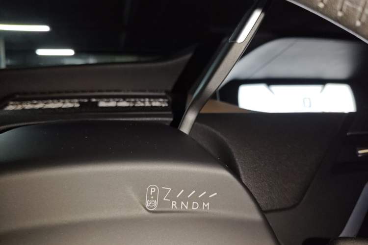 Used Citroen C4 Picasso 2015 Grand 1.6T Luxury 7-Seater Gear Lever