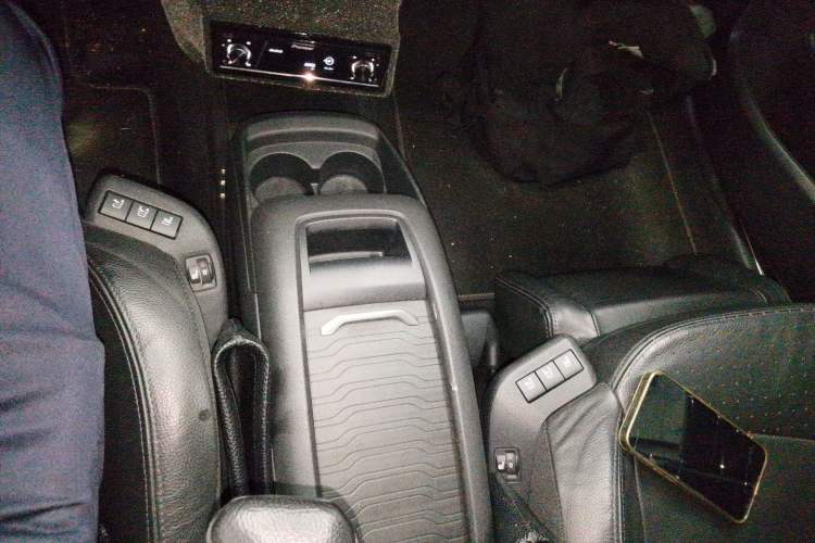 Used Citroen C4 Picasso 2015 1.6T Luxury 5-Seat Model Gear Lever