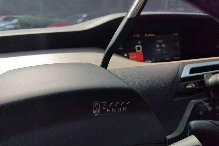 Used Citroen C4 Picasso 2015 Grand 1.6T Luxury 7-Seater Gear Lever