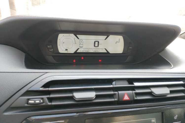 Used Citroen C4 Picasso 2015 1.6T Fashion Model 5 Seats Instrument Cluster