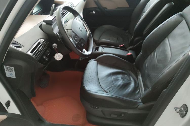 Used Citroen C4 Picasso 2015 Grand 1.6T Luxury 7-Seater Interior 3