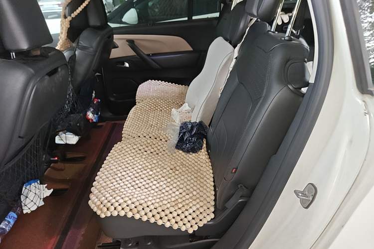 Used Citroen C4 Picasso 2015 Grand 1.6T Luxury 7-Seater Interior 4