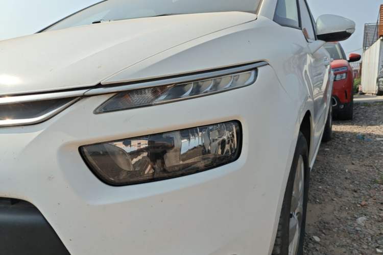Used Citroen C4 Picasso 2015 1.6T Fashion Model 5 Seats Left Front Headlight