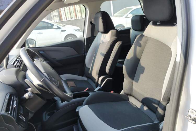 Used Citroen C4 Picasso 2015 1.6T Fashion Model 5 Seats Left Front Seat