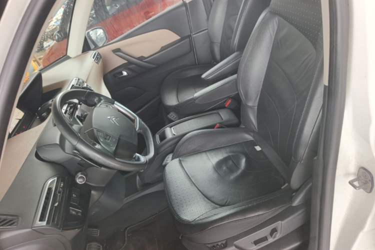 Used Citroen C4 Picasso 2015 1.6T Luxury 5-Seat Model Left Front Seat