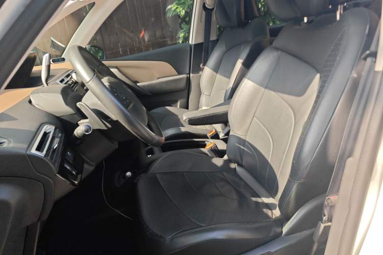 Used Citroen C4 Picasso 2015 Grand 1.6T Luxury 7-Seater Left Front Seat