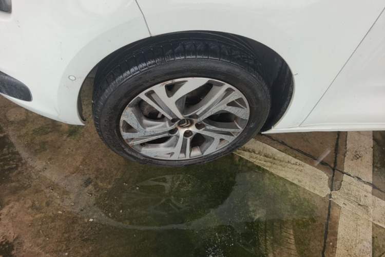 Used Citroen C4 Picasso 2015 1.6T Luxury 5-Seat Model Left Front Wheel Hub