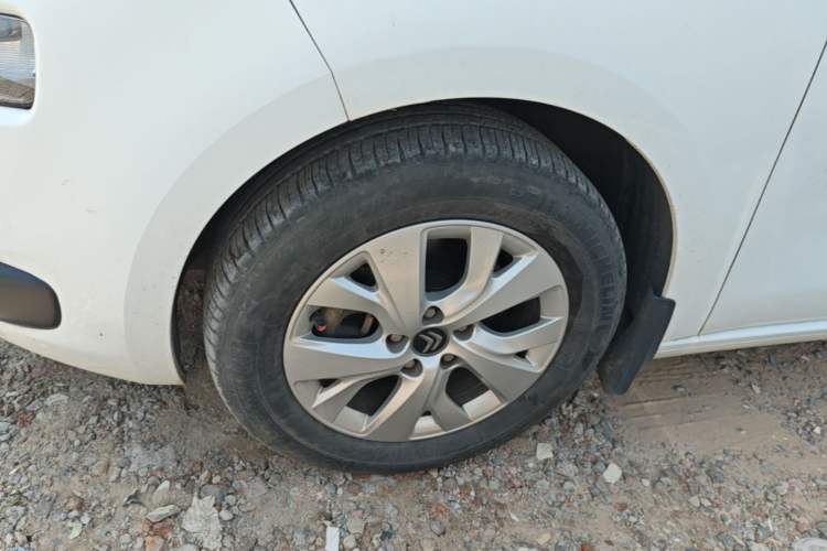 Used Citroen C4 Picasso 2015 1.6T Fashion Model 5 Seats Left Front Wheel Hub