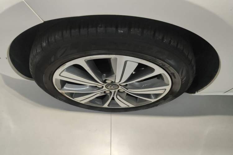 Used Citroen C4 Picasso 2015 Grand 1.6T Luxury 7-Seater Left Front Wheel Hub