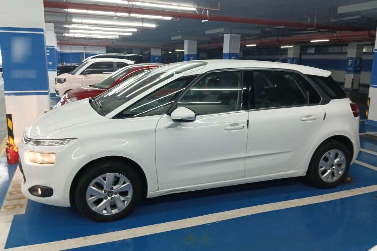 Used Citroen C4 Picasso 2015 1.6T Fashion Model 5 Seats Left Side