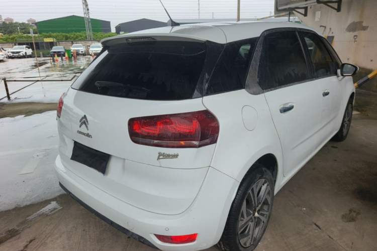 Used Citroen C4 Picasso 2015 1.6T Luxury 5-Seat Model Rear Right 45 Deg