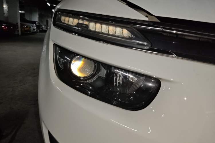 Used Citroen C4 Picasso 2015 Grand 1.6T Luxury 7-Seater Right Front Headlight