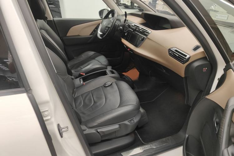 Used Citroen C4 Picasso 2015 Grand 1.6T Luxury 7-Seater Right Front Seat
