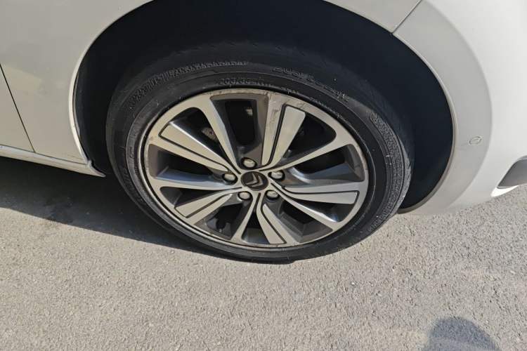 Used Citroen C4 Picasso 2015 Grand 1.6T Luxury 7-Seater Right Front Wheel Hub