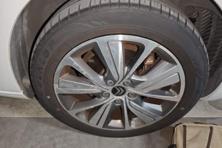 Used Citroen C4 Picasso 2015 Grand 1.6T Luxury 7-Seater Right Front Wheel Hub