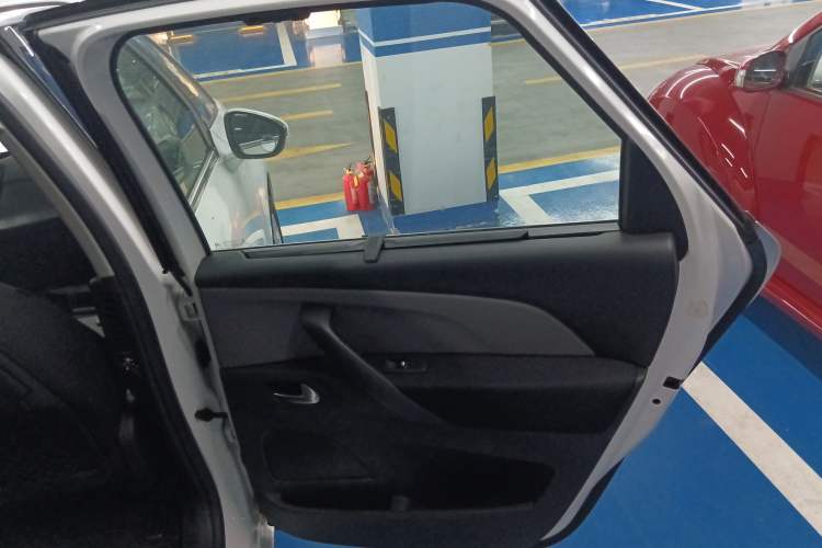 Used Citroen C4 Picasso 2015 1.6T Fashion Model 5 Seats Right Rear Door Interior
