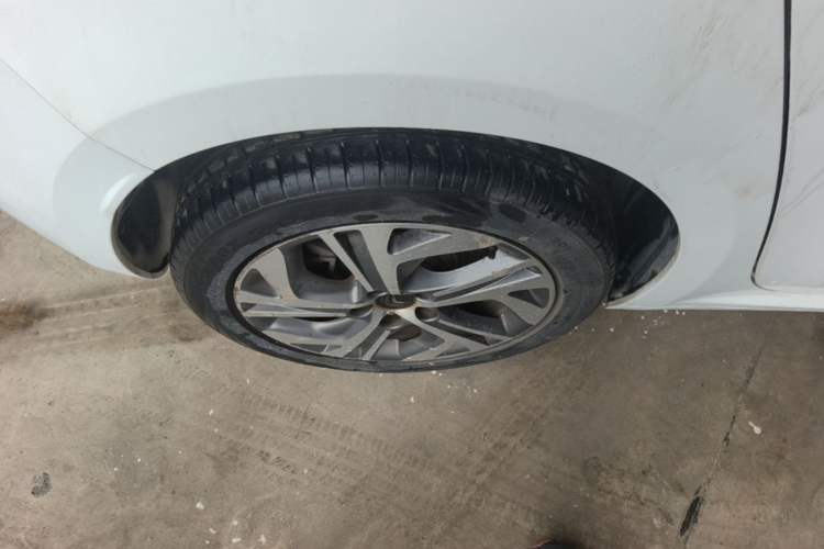 Used Citroen C4 Picasso 2015 1.6T Luxury 5-Seat Model Right Rear Wheel Hub