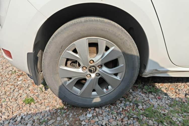 Used Citroen C4 Picasso 2015 1.6T Fashion Model 5 Seats Right Rear Wheel Hub