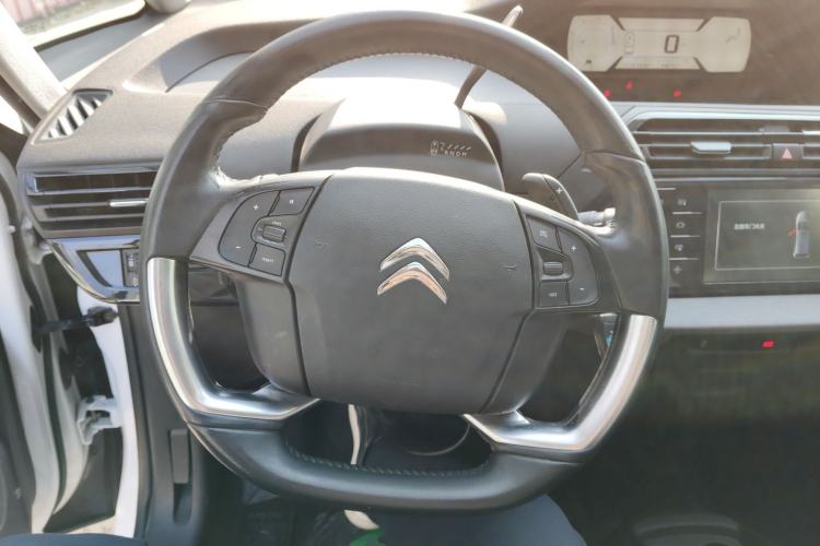 Used Citroen C4 Picasso 2015 1.6T Fashion Model 5 Seats Steering Wheel