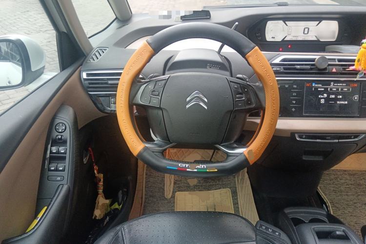 Used Citroen C4 Picasso 2015 Grand 1.6T Luxury 7-Seater Steering Wheel