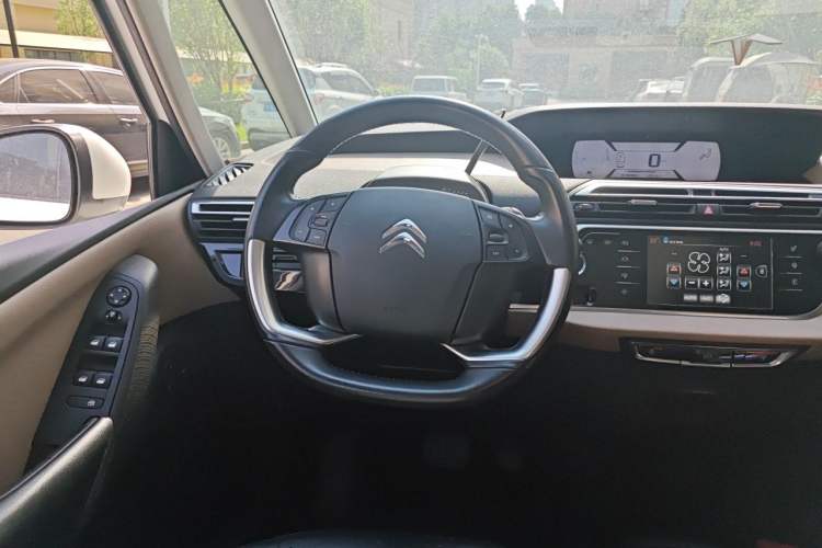 Used Citroen C4 Picasso 2015 Grand 1.6T Luxury 7-Seater Steering Wheel