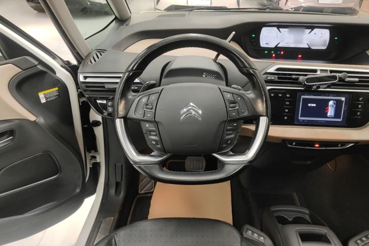 Used Citroen C4 Picasso 2015 Grand 1.6T Luxury 7-Seater Steering Wheel