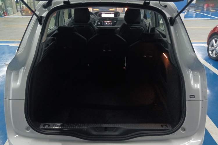 Used Citroen C4 Picasso 2015 1.6T Fashion Model 5 Seats Trunk