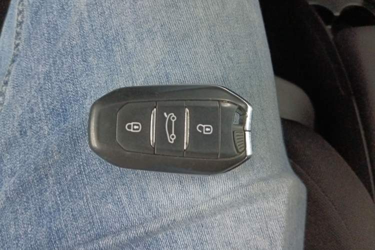 Used Citroen C4 Picasso 2015 1.6T Fashion Model 5 Seats Vehicle Key
