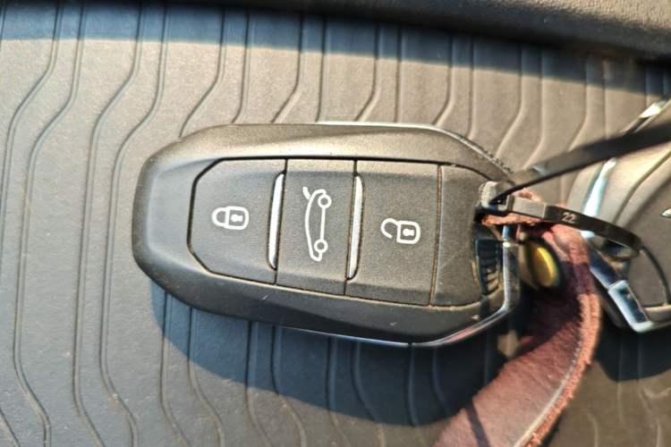 Used Citroen C4 Picasso 2015 1.6T Fashion Model 5 Seats Vehicle Key