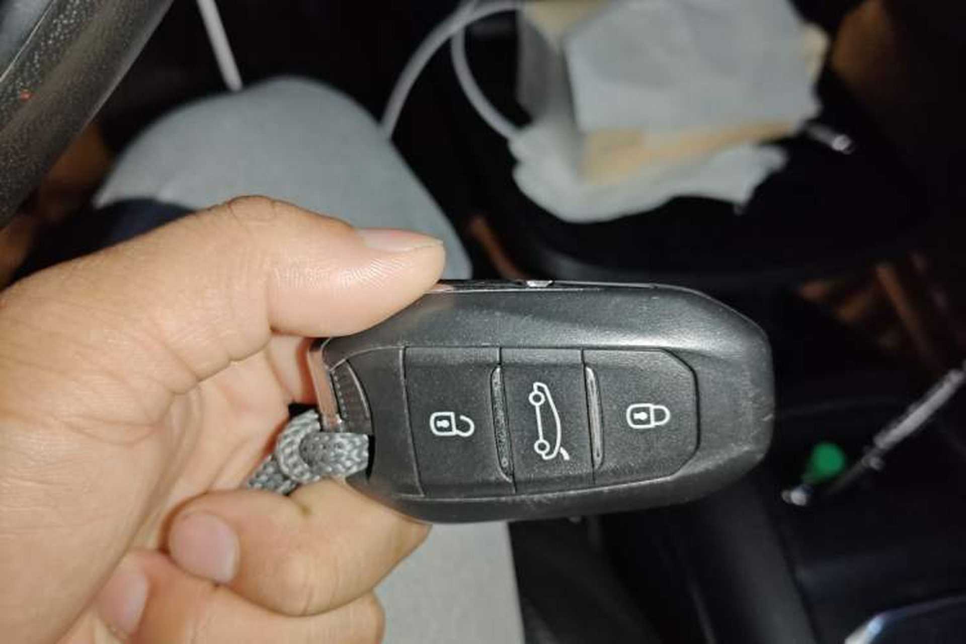 Used Citroen C4 Picasso 2015 Grand 1.6T Luxury 7-Seater Vehicle Key