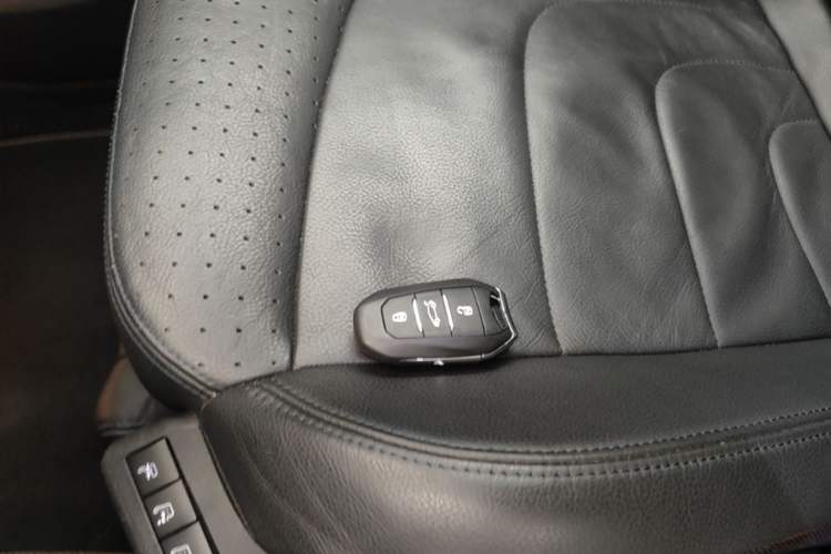 Used Citroen C4 Picasso 2015 Grand 1.6T Luxury 7-Seater Vehicle Key