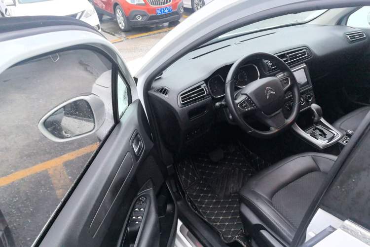 Used Citroen C4 Sega 2016 1.6L Automatic Luxury Model Interior 2