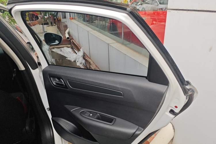 Used Citroen C4 Sega 2018 1.6L Automatic Comfort Model Interior 6
