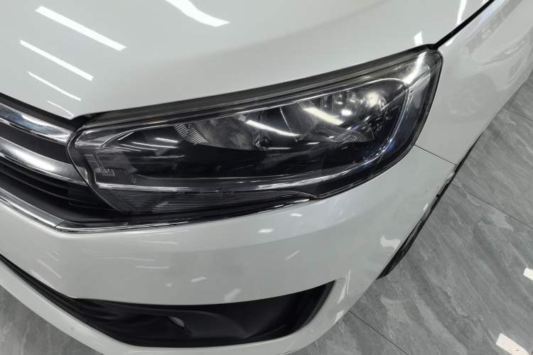 Used Citroen C4 Sega 2016 Joyful Edition 1.6L Automatic Comfort Model Left Front Headlight