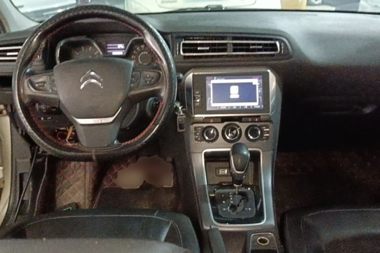 Used Citroen C4 Sega 2016 Joyful Edition 1.6L Automatic Luxury Model Center Console