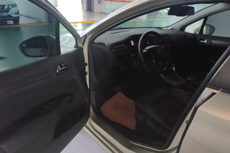 Used Citroen C4 Sega 2016 1.6L Automatic Luxury Model Driver Seat