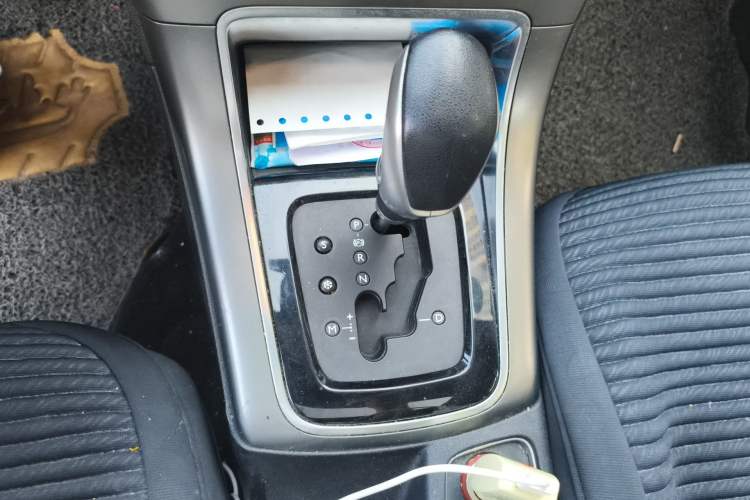 Used Citroen C4 Sega 2016 1.6L Automatic Luxury Model Gear Lever