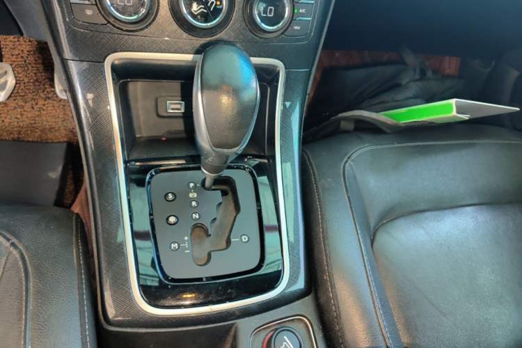 Used Citroen C4 Sega 2016 1.2THP Automatic Flagship Model Gear Lever