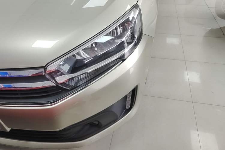 Used Citroen C4 Sega 2016 1.6L Automatic Luxury Model Left Front Headlight