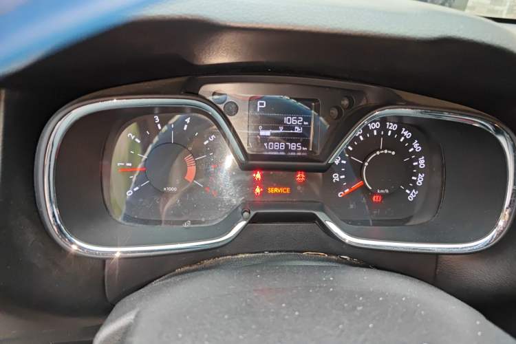 Used Citroen C4 Sega 2016 1.6L Automatic Luxury Model Odometer Close Up