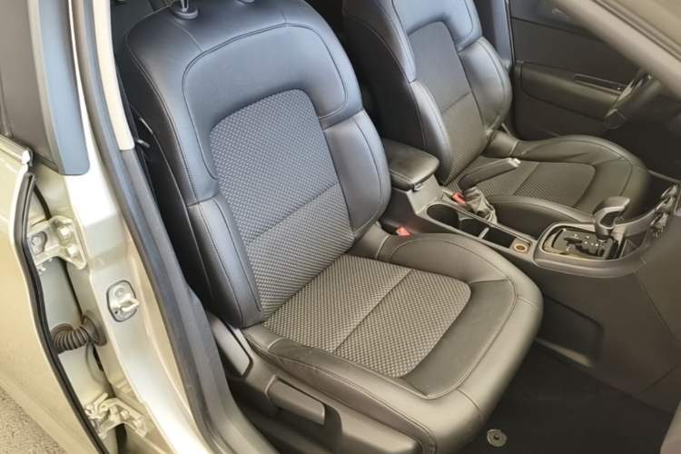 Used Citroen C4 Sega 2016 1.6L Automatic Luxury Model Right Front Seat