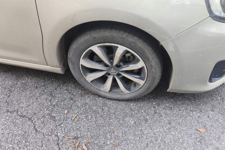 Used Citroen C4 Sega 2016 1.6L Automatic Luxury Model Right Front Wheel Hub