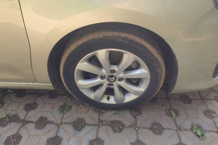 Used Citroen C4 Sega 2016 1.6L Manual Comfort Model Right Front Wheel Hub