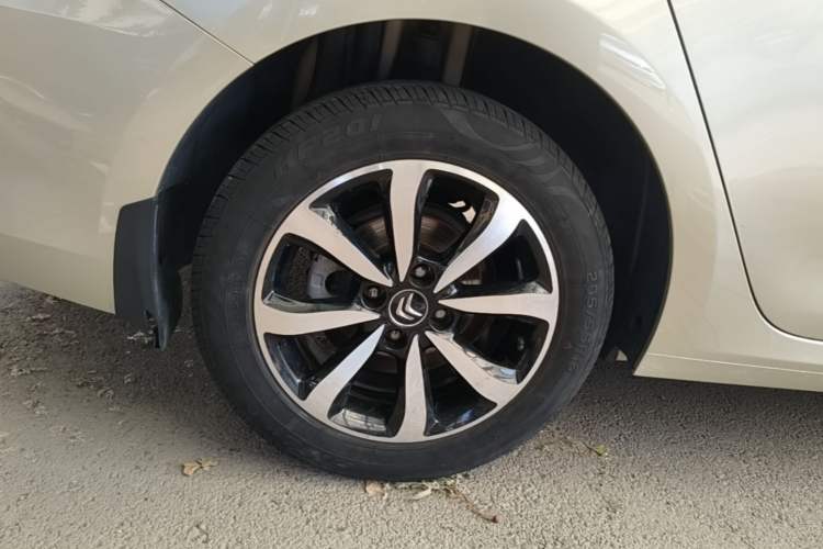 Used Citroen C4 Sega 2016 1.6L Automatic Luxury Model Right Rear Wheel Hub