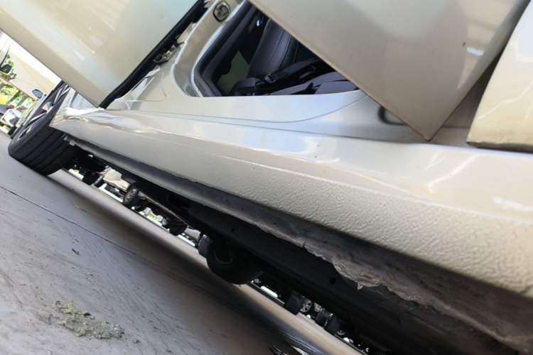 Used Citroen C4 Sega 2016 1.2THP Automatic Flagship Model Right Side Sill
